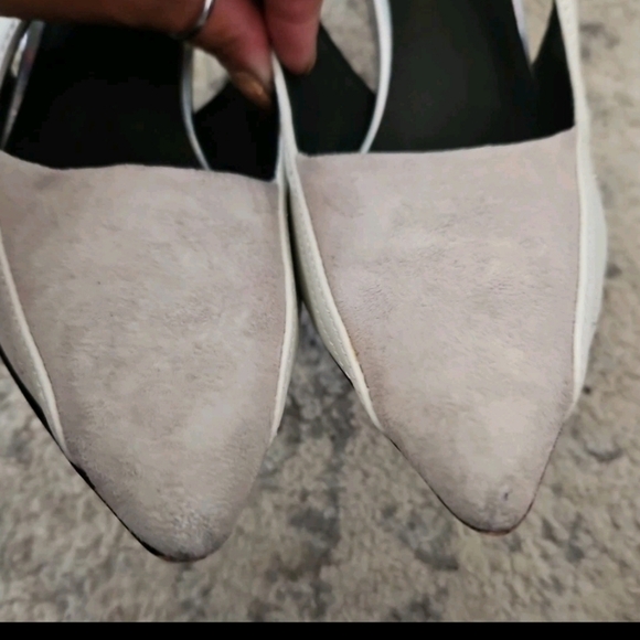 L.A.M.B Womens White And Gray Enforce Leather Suede Pointy Toe Pump 9.5 - Picture 5 of 13